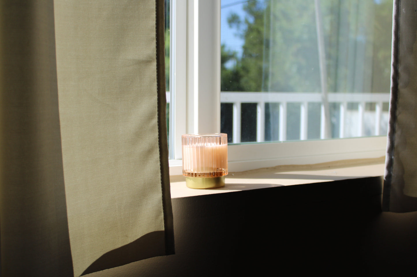 Soy-Coconut 4.5 ounce Glass Ribbed Decorative Candle (more colors)